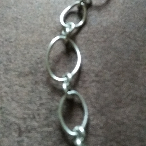 AVON Mother Of Pearl Pendant Necklace - Picture 5 of 7